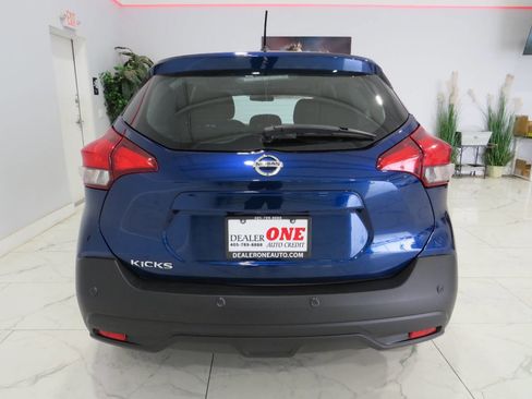 Used 2020 Nissan Kicks SV image 4