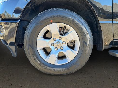 Used 2023 RAM 1500 Big Horn image 10