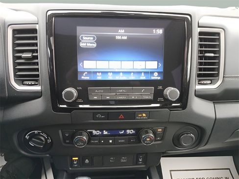 Used 2024 Nissan Frontier SL image 10