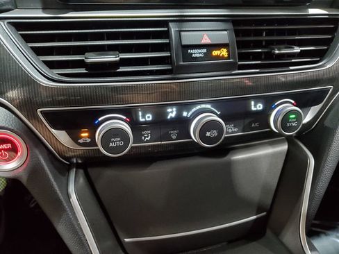 Used 2022 Honda Accord Sport image 32