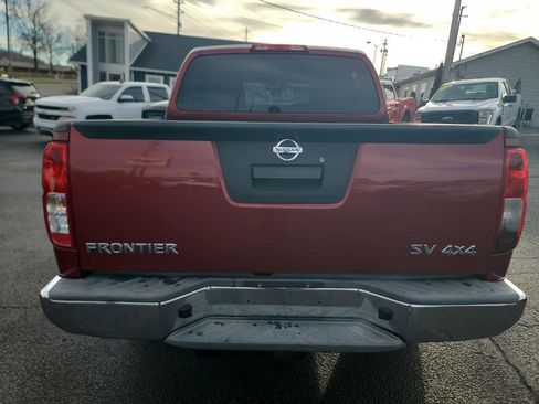 Used 2013 Nissan Frontier SV image 7