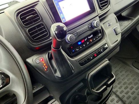Used 2025 RAM ProMaster 2500 w/ U-Haul Equipment Group FWD image 15