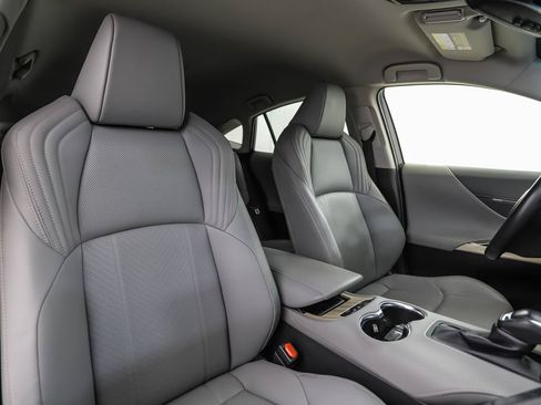 Used 2021 Toyota Venza XLE w/ Softex Package AWD/4WD image 30
