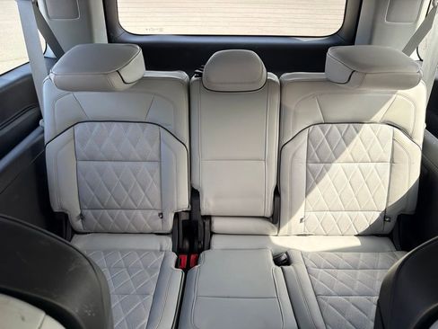 Certified 2025 Lincoln Navigator L Black Label AWD/4WD image 24