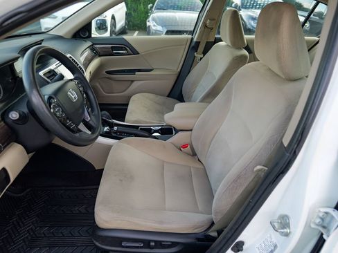 Used 2016 Honda Accord EX image 21