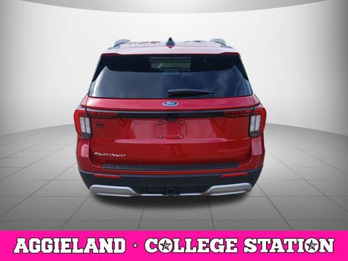 Used 2025 Ford Explorer Platinum RWD image 3