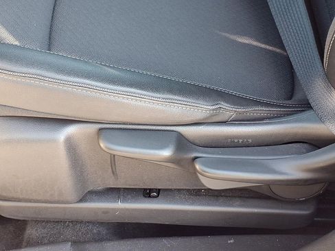 Used 2025 Buick Encore GX Preferred image 4