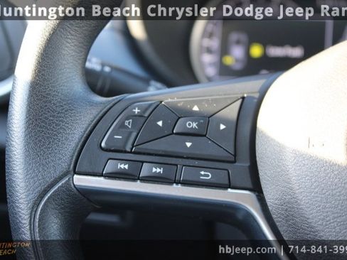 Used 2023 Nissan Versa SV image 16