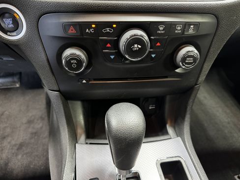 Used 2014 Dodge Charger SE RWD image 25