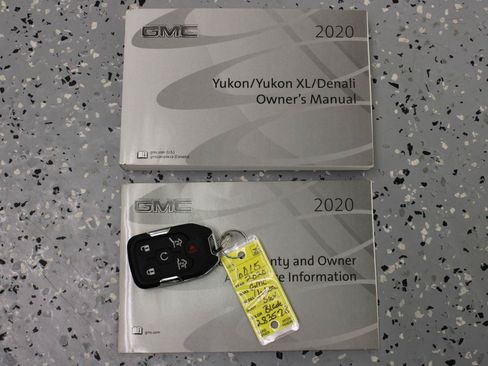 Used 2020 GMC Yukon Denali w/ Denali Premium Package AWD/4WD image 92