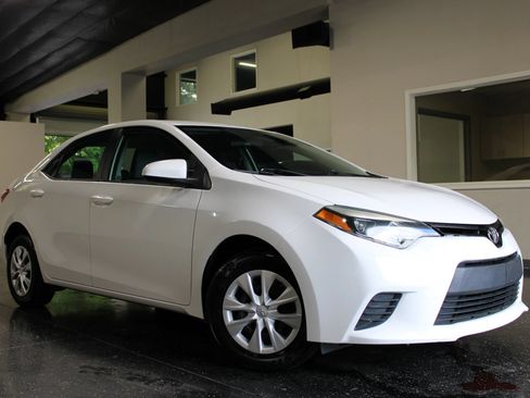 Used 2014 Toyota Corolla L FWD image 32