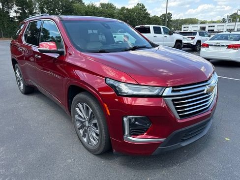 Used 2023 Chevrolet Traverse Premier AWD/4WD image 7