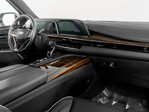 Used 2024 Cadillac Escalade ESV Premium Luxury image 51