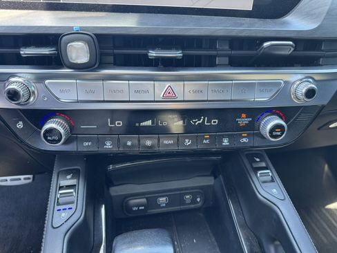 Used 2023 Kia Telluride SX Prestige X-Pro AWD/4WD image 32