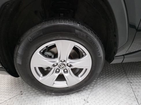 Used 2025 Toyota RAV4 XLE AWD/4WD image 25