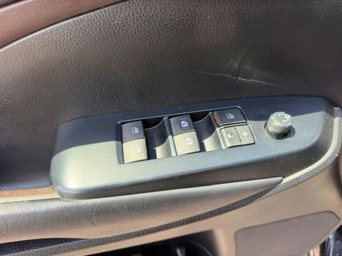 Used 2018 Toyota Highlander XLE AWD/4WD image 23