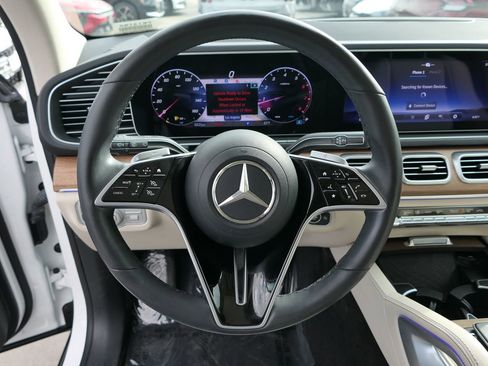 Used 2024 Mercedes-Benz GLE 450 4MATIC image 24