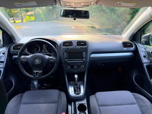 Used 2011 Volkswagen Golf TDI w/ Cold Weather Pkg FWD image 13