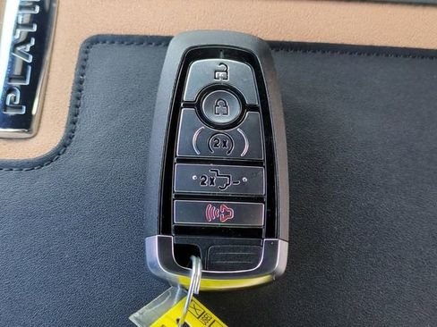 Used 2024 Ford F250 Platinum w/ FX4 Off-Road Package image 30