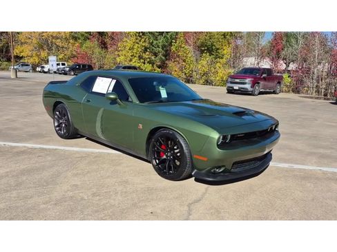 Used 2022 Dodge Challenger R/T Scat Pack image 2
