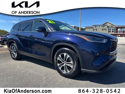 Used 2021 Toyota Highlander XLE