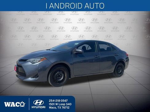 Used 2018 Toyota Corolla LE image 6