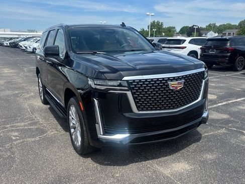 Used 2023 Cadillac Escalade Premium Luxury w/ LPO, Floor Liner Package AWD/4WD image 3