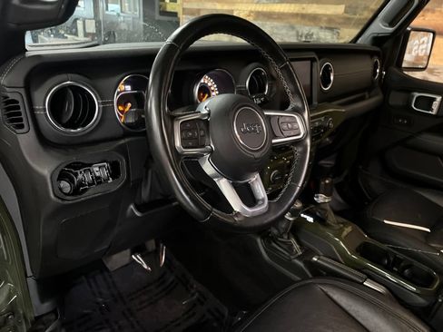 Used 2021 Jeep Gladiator Overland w/ Popular Equipment Package AWD/4WD image 25