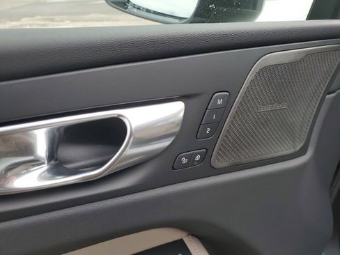 New 2026 Volvo XC60 B5 Plus w/ Protection Package Premier image 22