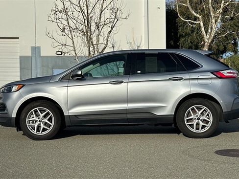 Used 2023 Ford Edge SEL image 7