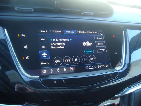 Used 2023 Cadillac XT6 Premium Luxury w/ Technology Package image 18