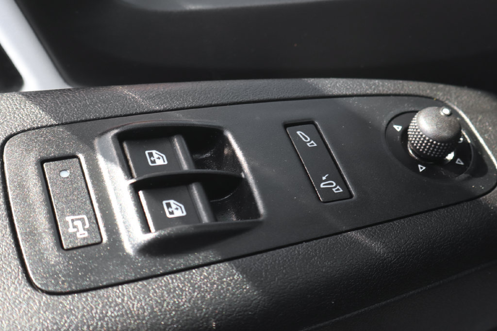 Used 2025 RAM ProMaster 2500 w/ Convenience Group FWD image 19