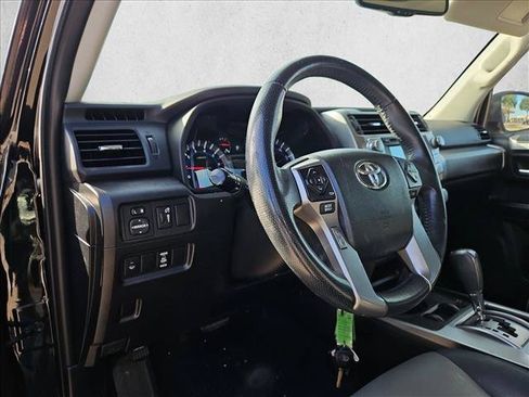 Used 2016 Toyota 4Runner SR5 Premium RWD image 9