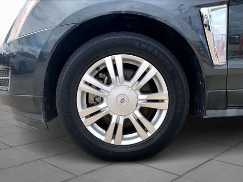 Used 2016 Cadillac SRX Luxury w/ Driver Awareness Package image 11