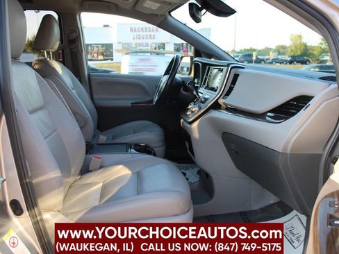 Used 2018 Toyota Sienna image 14