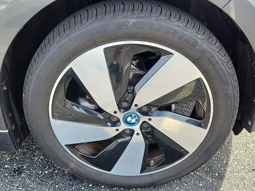 Used 2016 BMW i3 w/ Range Extender RWD image 9