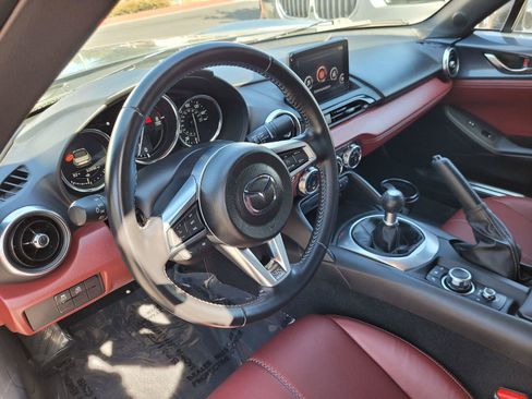 Used 2020 MAZDA MX-5 Miata Grand Touring RWD image 12