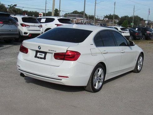 Used 2018 BMW 330e w/ Convenience Package image 3