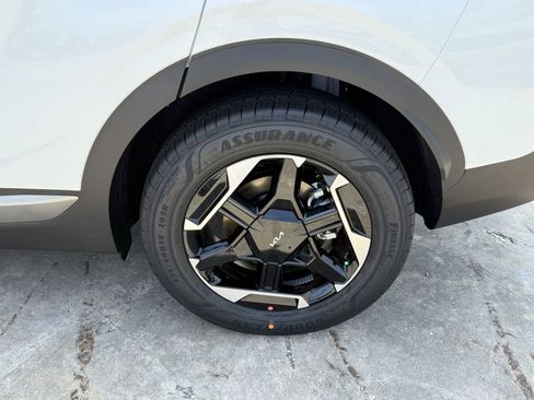 New 2026 Kia Sportage S image 32