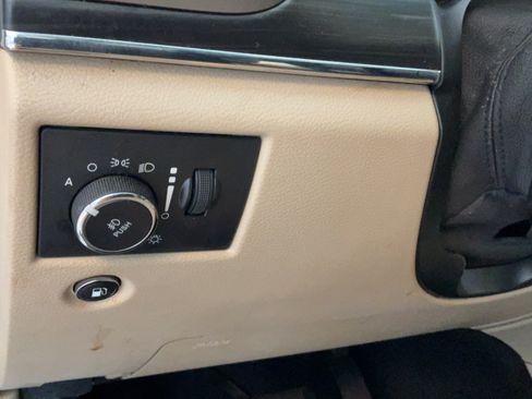 Used 2021 Jeep Grand Cherokee Limited w/ Premium Lighting Group AWD/4WD image 19