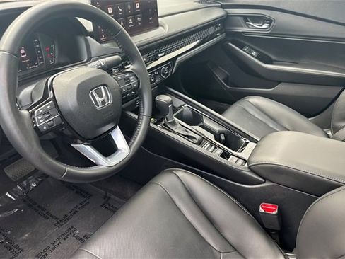 Used 2023 Honda Accord Touring image 7