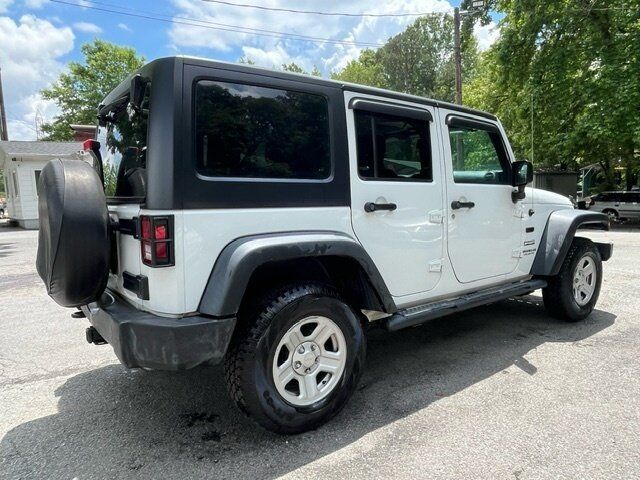 Used 2017 Jeep Wrangler Unlimited Sport w/ Mopar Black Appearance Group AWD/4WD image 4