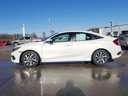 Used 2018 Honda Civic EX image 7