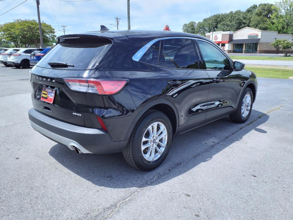 Used 2022 Ford Escape SE w/ Convenience Package AWD/4WD image 4