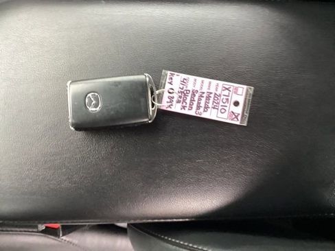 Used 2024 MAZDA MAZDA3 s image 30