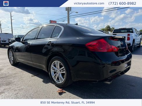 Used 2015 INFINITI Q40 w/ Moonroof Package RWD image 5