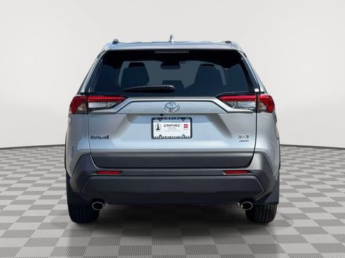 Used 2025 Toyota RAV4 XLE AWD/4WD image 6