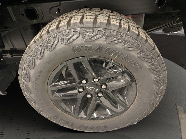 New 2026 Chevrolet Silverado 1500 Custom Trail Boss w/ Midnight Edition AWD/4WD image 38