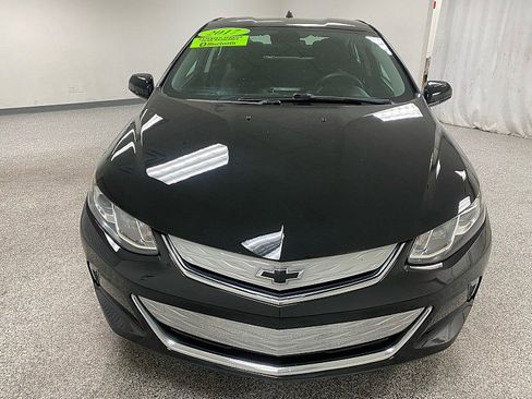 Used 2017 Chevrolet Volt LT image 2