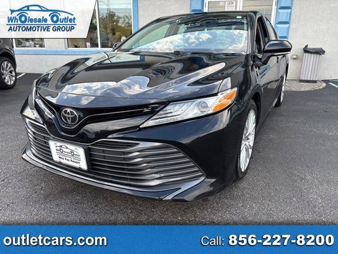Used 2020 Toyota Camry XLE AWD/4WD image 1